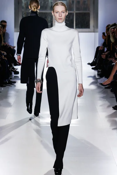 Look 26